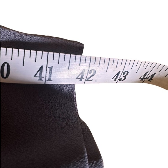 Banana Republic size 10 grey dressy track pant. Elastic tie waist 4 pockets NWT. - Picture 10 of 11